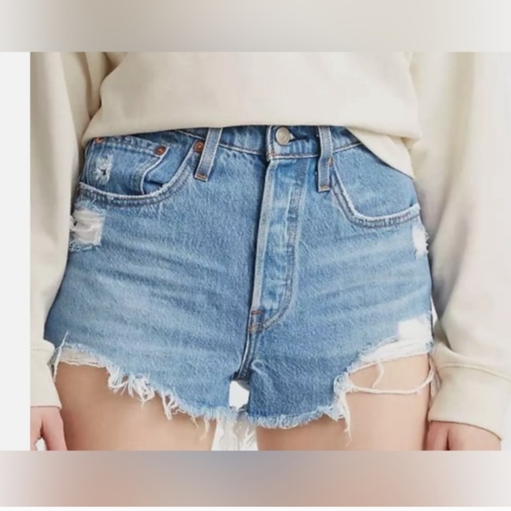 Vintage Levi's 501 High Rise Button Fly Shorts Cut-off Raw Hem Size 33